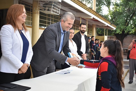 ANTONIO ACEVES PRESIDE CEREMONIA DE INICIO DEL CICLO ESCOLAR 2019-2020