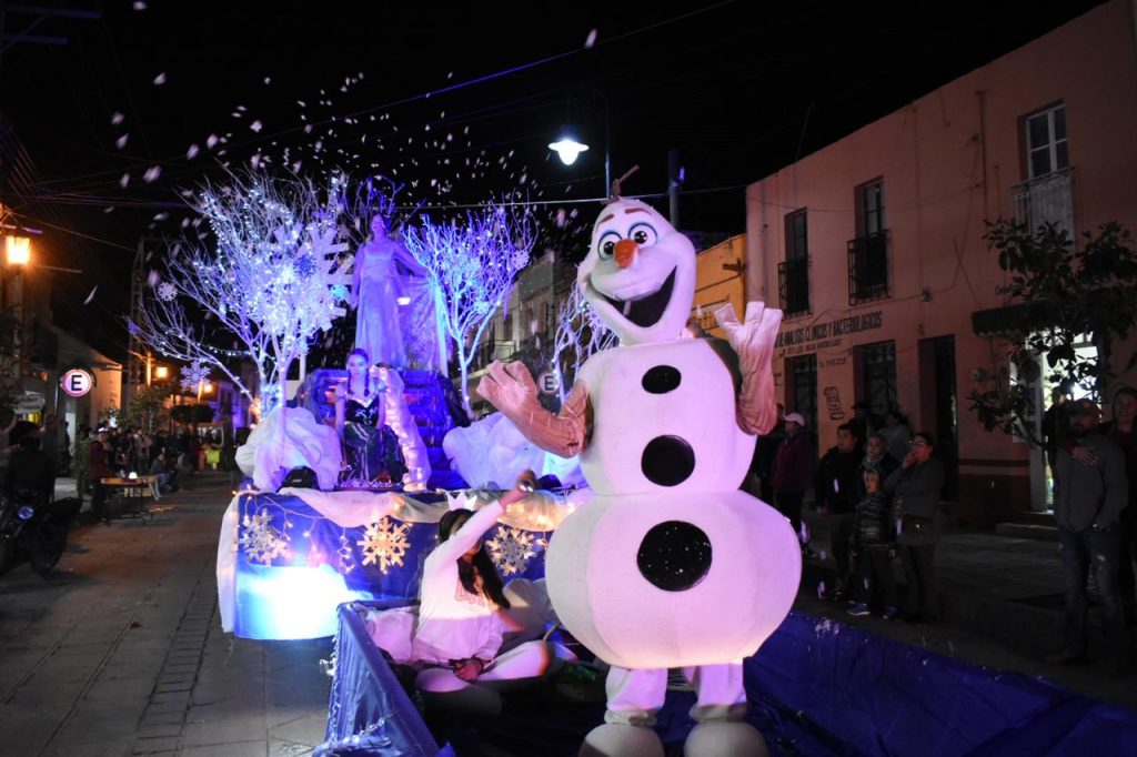 DISFRUTAN  EN JEREZ DE LA CARAVANA DEL DÍA DE REYES 2020