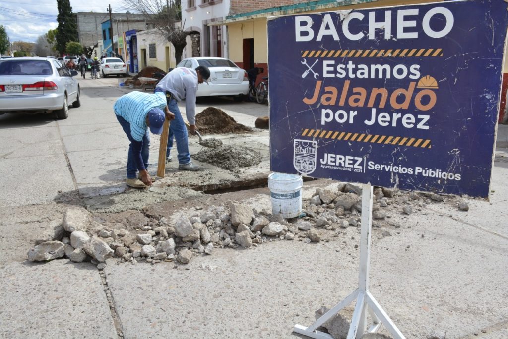 Trabajadores del área de Bacheo