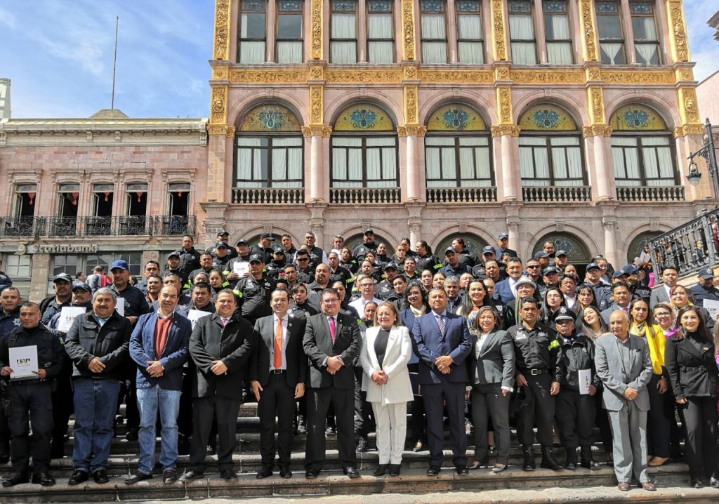 Destaca Ulises Mejía Haro importancia de la preparación policial