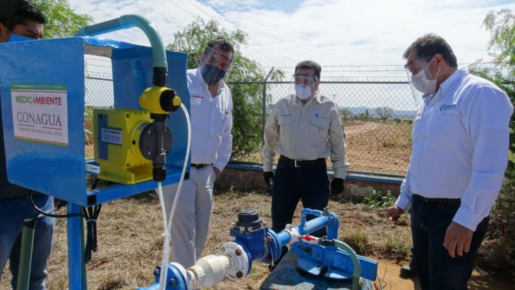   Secretario de SAMA y Director de Conagua supervisaron la colocación de estas bombas